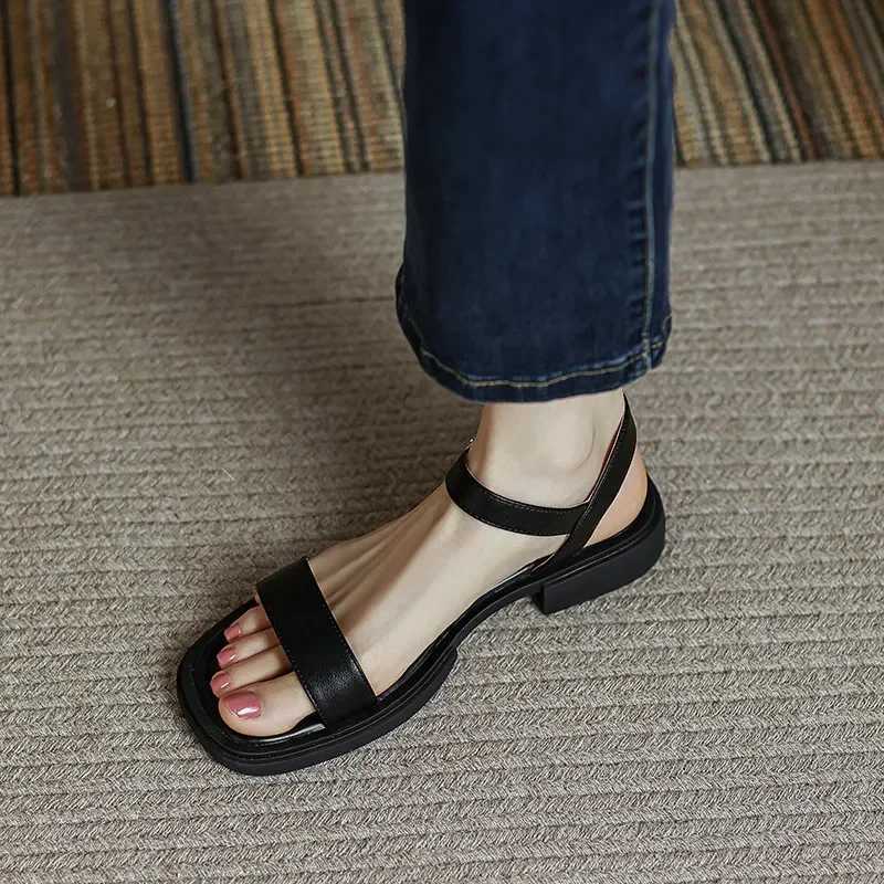 2024 Summer Womens Sandals Low Boots Basic Leather Office Womens Casual Outdoor Shoes Womens Ccise Plus Size 35-42XJ250319