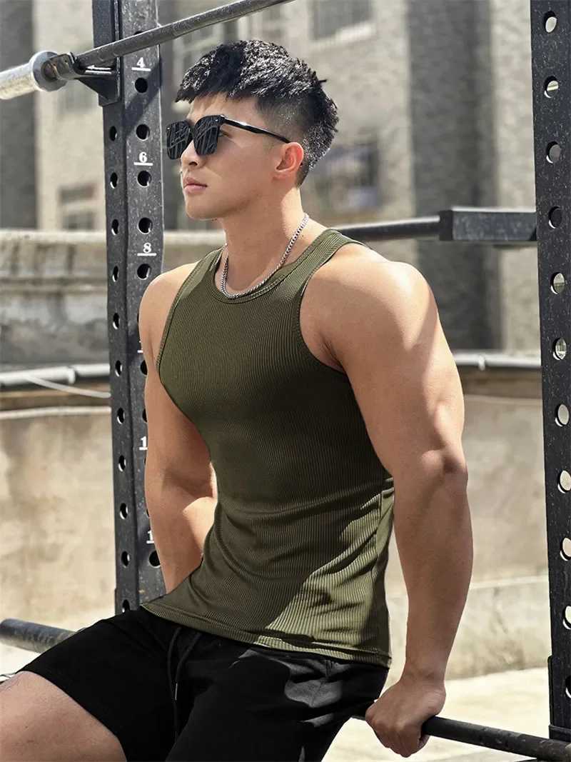 Mens elastic striped round neck oversized sleeveless T-shirt for gym running training fitness vestT250318