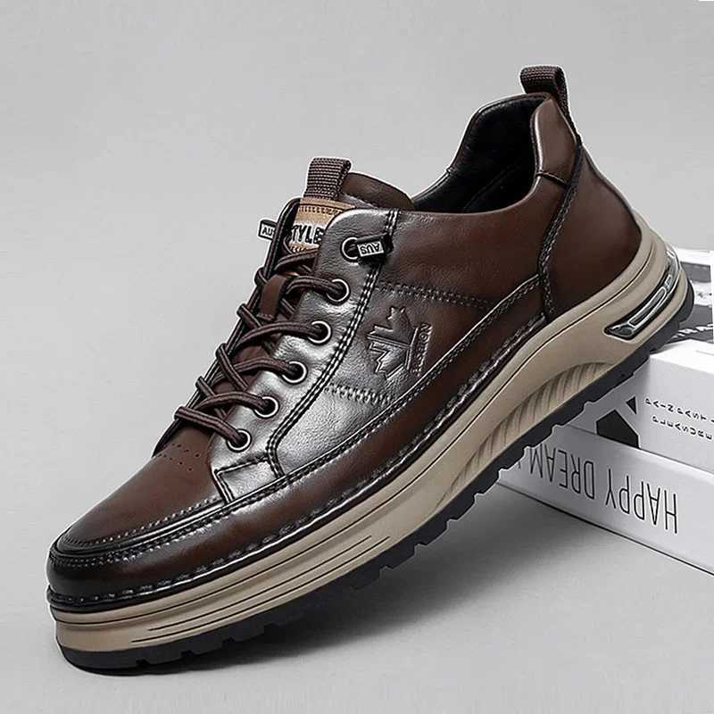 Luxury leather mens casual business shoes high-quality Fi lace office dress shoes outdoor running mens sports shoesXJ250319