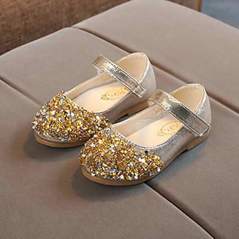2025 SpringSummer Childrens Leather Shoes for Girls Princess Pump Anti slip Dance 250304