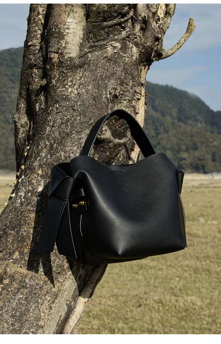 Light Brand Design Bucket Leather Retro Fashion Simple Niche Bow Shoulder Bag Women's Handbag