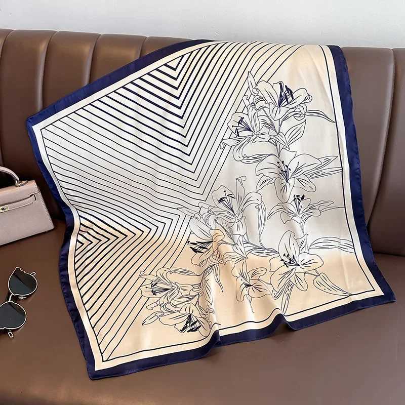 Stripe Floral Print Silk Square Scarf Wen Soft Satin Hairband Hands Foard Hijab Neckerchief bands Bandana X250319