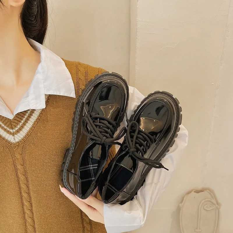 Classic Black Platform Oxford Shoes Womens Shoes Summer Autumn Casual Lace Upper Womens Punk Gothic Leather Thick ShoesXJ250319