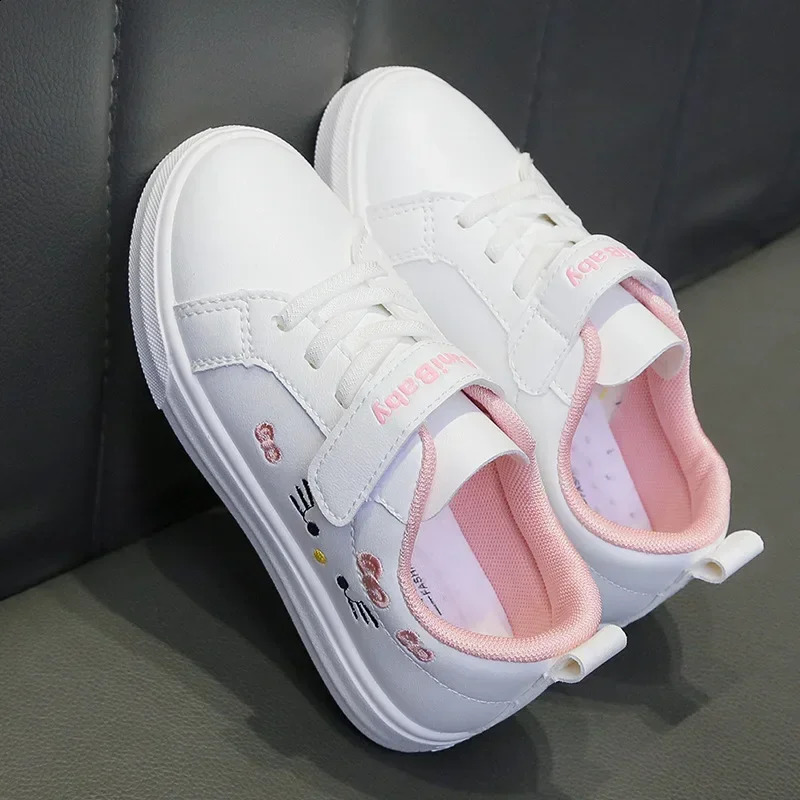 Four Seasons Childrens Board Shoes Boys Sports Running Shoes Girls Fashion Leather Flat Shoes Kids Soft Bottom Casual Shoes 250319