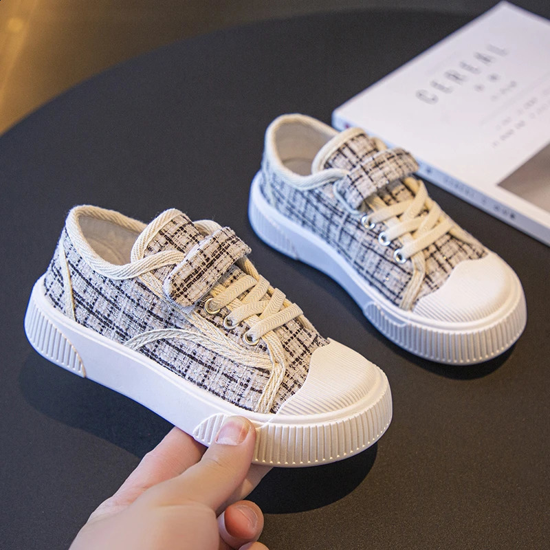Arrival Children Mesh Board Shoes for Girls Sneakers Kids Soft Bottom Breathable Casual Shoes Toddler Boys Flat Skate Shoes 250319