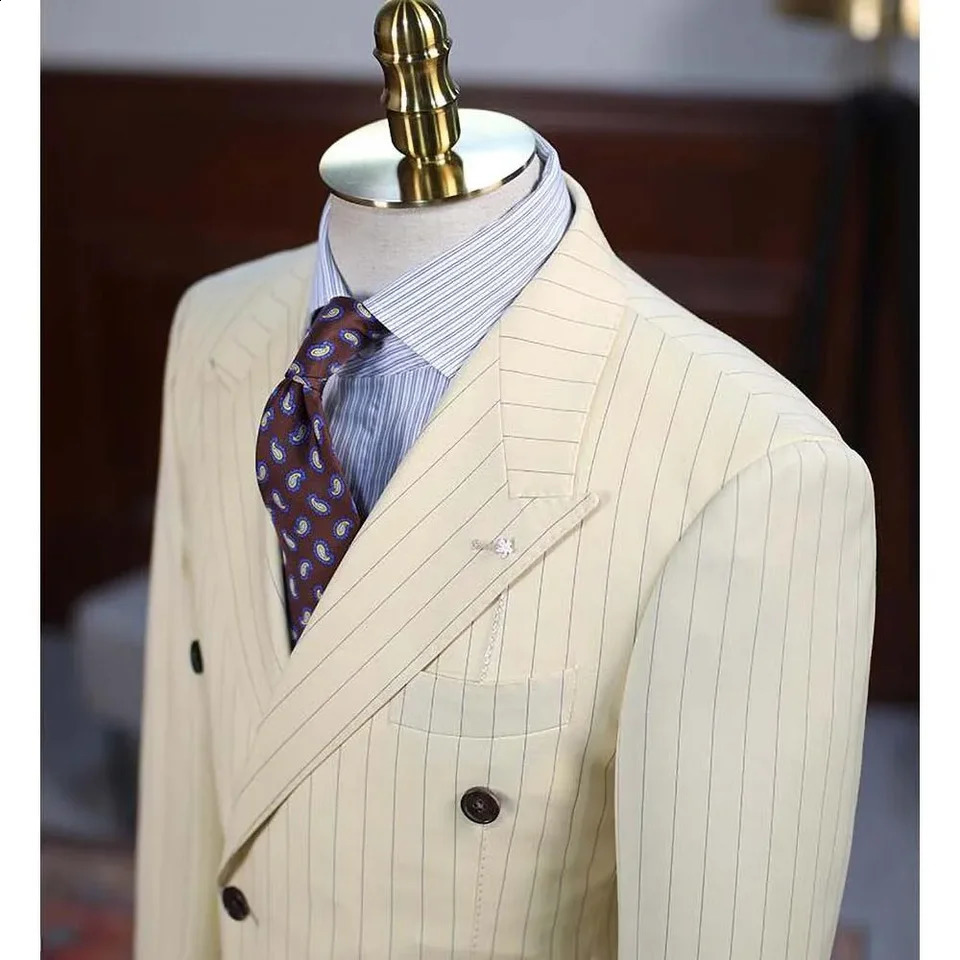 2 Piece Blazer Beige Vertical Stripes Men Suits Highend Lapel Double Breasted Suit Slim Fit Business Casual Wedding Tuxedo 250311