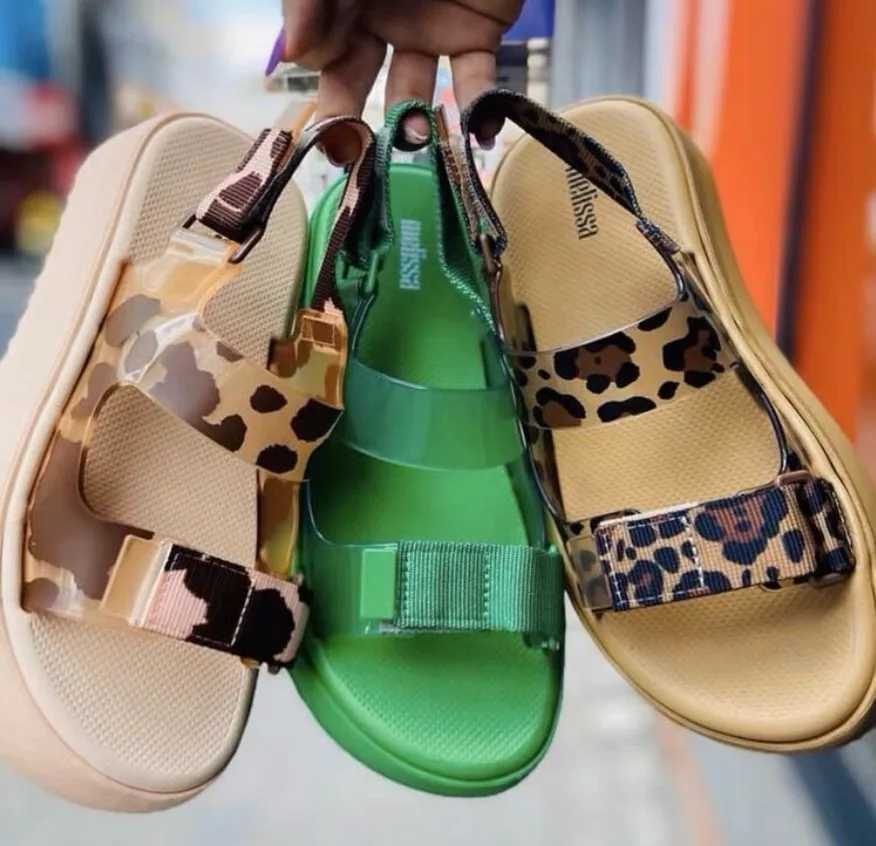 New Arrival Womens pancake shoes fashionable womens thick soled casual printed sandals adult casual beach shoes womens sizes 35-40 T250318
