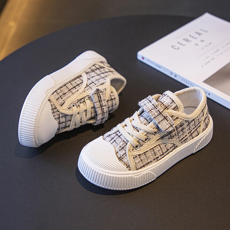 Arrival Children Mesh Board Shoes for Girls Sneakers Kids Soft Bottom Breathable Casual Shoes Toddler Boys Flat Skate Shoes 250319
