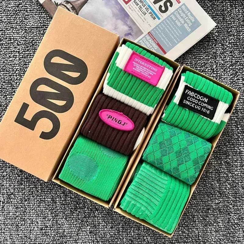 3 pairs of gift boxed womens striped socks fashionable and versatile exquisite cotton sockshandmade boneless seams X250319