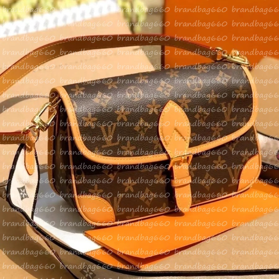 12A Designer Shoulder Bags Women Satchel Clutch Crossbody Leather hobo Chain handbag Diane Baguette Luxury Jacquard Strap Totes Purse Drawstring Bucket Tote Bag
