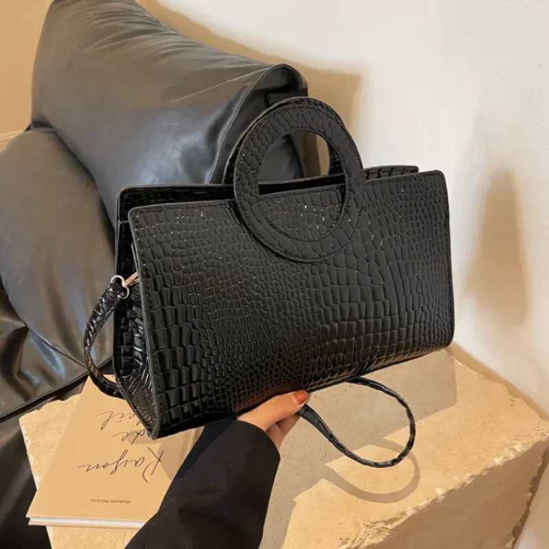 Fashionable Crocodile Pattern Square Bag Retro Versatile Crossbody Bag for Wen Mother Kids Bags for Girl Wen Handbag Bolso Z250318