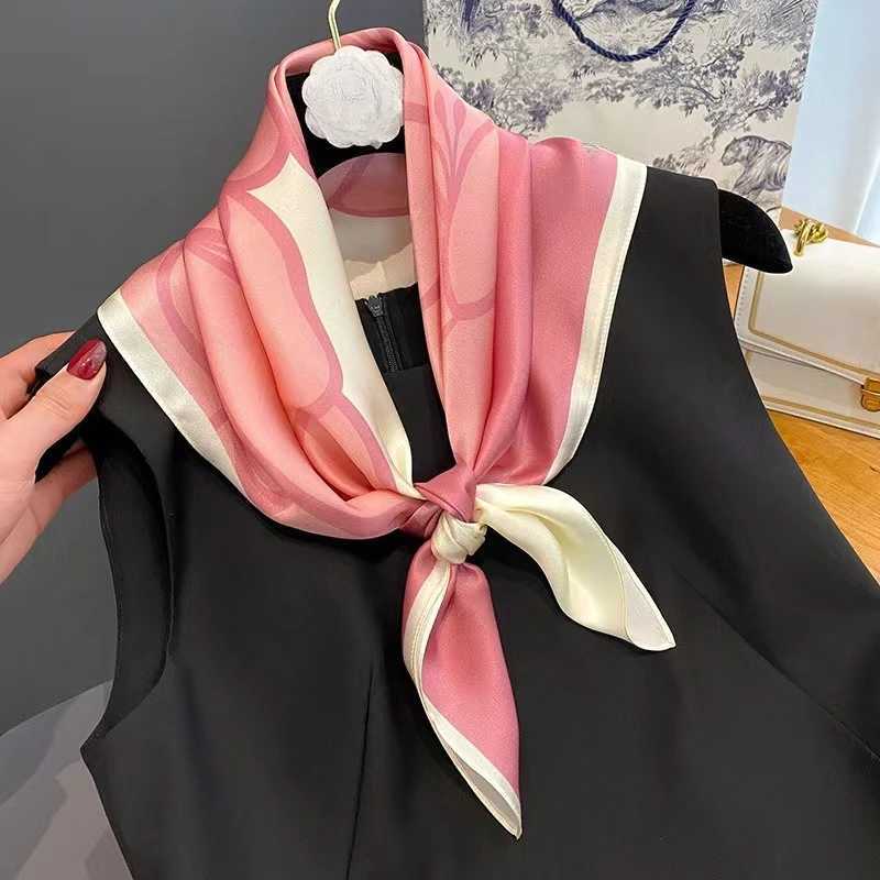 Spring/Summer Flower 70*70cm Square Scarf for Wen Fashion Decoration Bandana Soft Printed Holiday band Shawl X250319