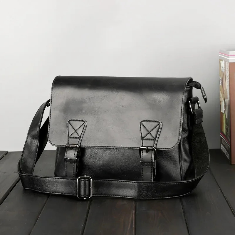 Retro backpack mens shoulder bag daily work mens messenger bag simple and fashionable shoulder bag laptop bag lightweight briefcase 250318