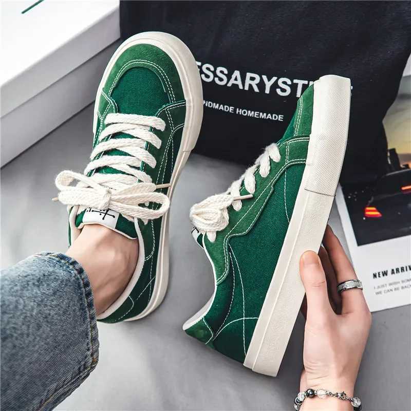 Men Skateboarding Shoes Canvas Thick Bott Platform Shoes Cfortable Breathable Vcani Shoes Casual Sneakers Student Shoe Y250318