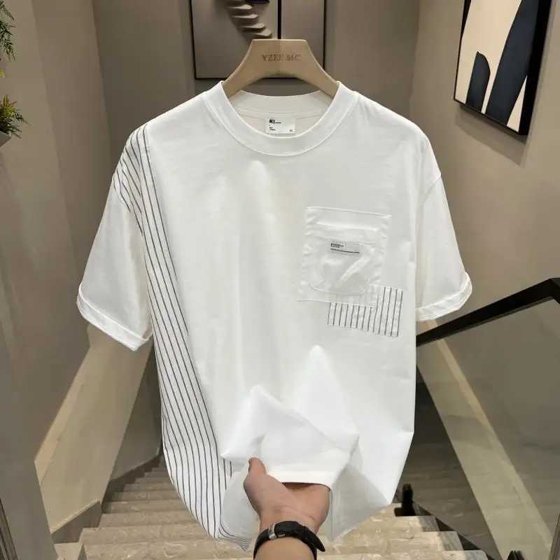2024 New Summer Minimalist Patchwork Pocket High-quality Round Neck Striped Casual Versatile Youth Ruffian Handsome T-shirtT250318