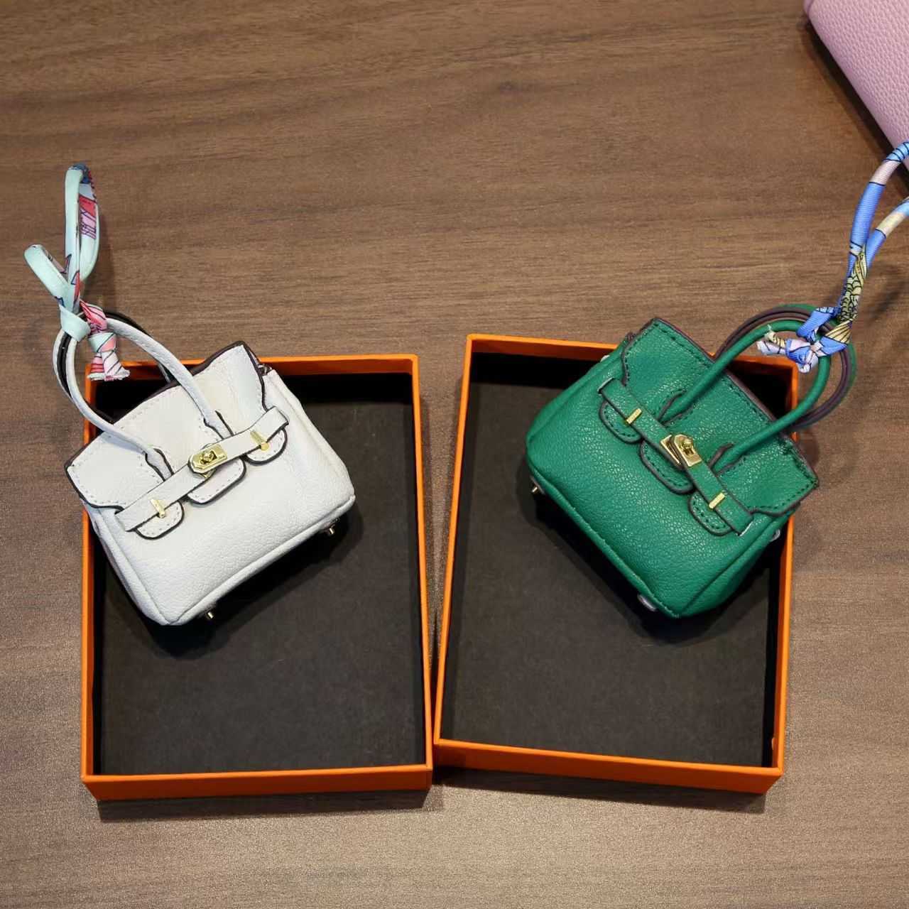 Keychains Lanyards Mini Pendant Pair Blind Box Bag Creative Cute Apple Earphone Key H250318