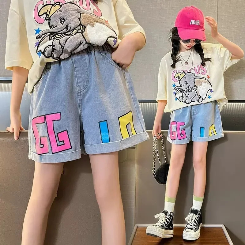 A Thin Style of All Western Girls Childrens Pants Girls Denim Shorts Summer Casual Loose Summer Wear 250319