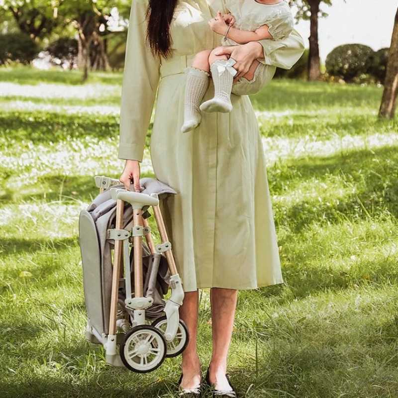 Ultra light four wheeled baby stroller foldable large space childrens luxury travel car Z250319