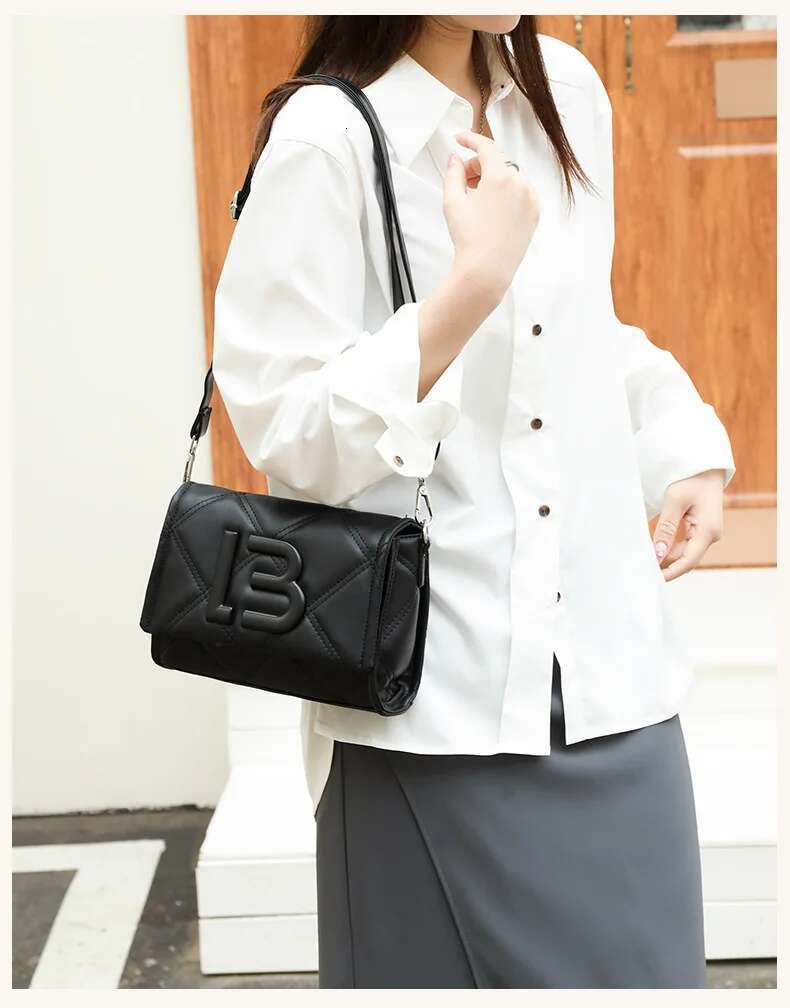 New Designer Bag 2025 Lightweight Handbag New Soft Cushioned Mexican Leather Crossbody Simple Women's Chain Shoulder Bag Handbag Wallet
