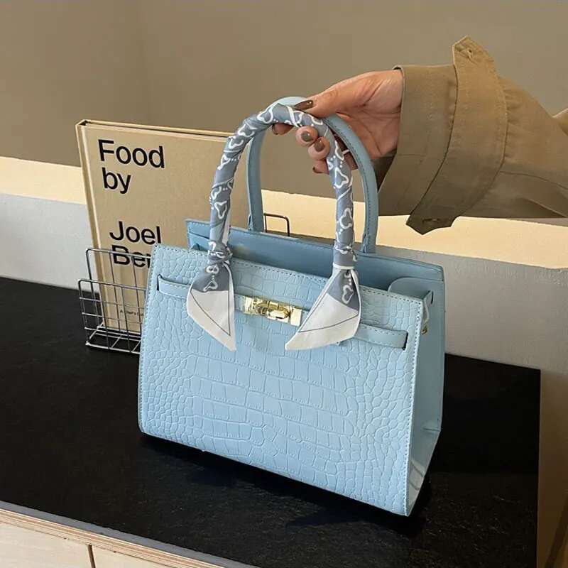 New Women s Large Capacity Slant Shoulder leisure Bridal Wedding Red Handbag Casual Fashion PU Leather Bag Designer Women trend s Trendy Shoulder Bag