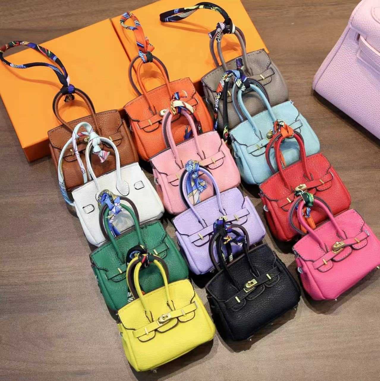 Keychains Lanyards Mini Pendant Pair Blind Box Bag Creative Cute Apple Earphone Key H250318
