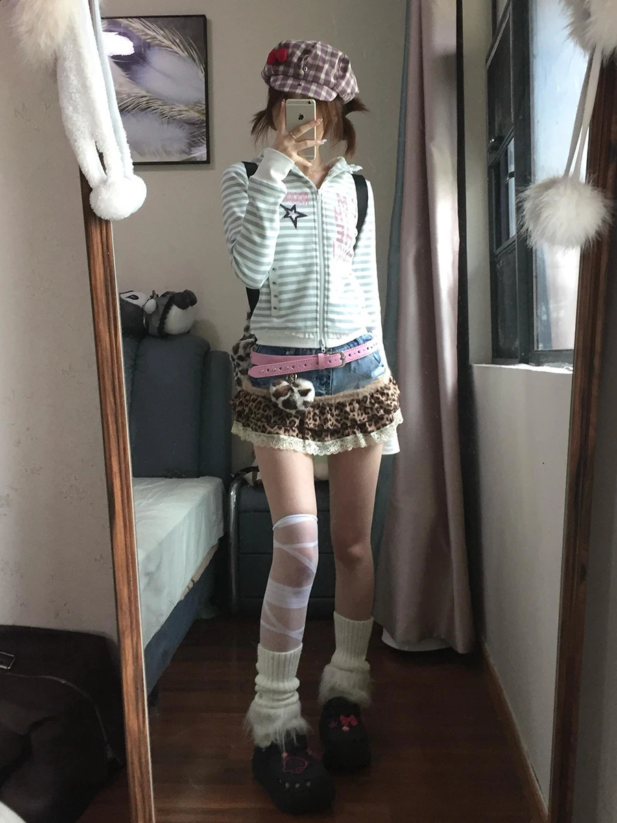 ReddaChic Retro Leopard Cake Skirt Pompom Heart Keychain Women Low Waist Ruffled Inner Shorts Mini Skirt Grayu Y2k Streetwear 250319