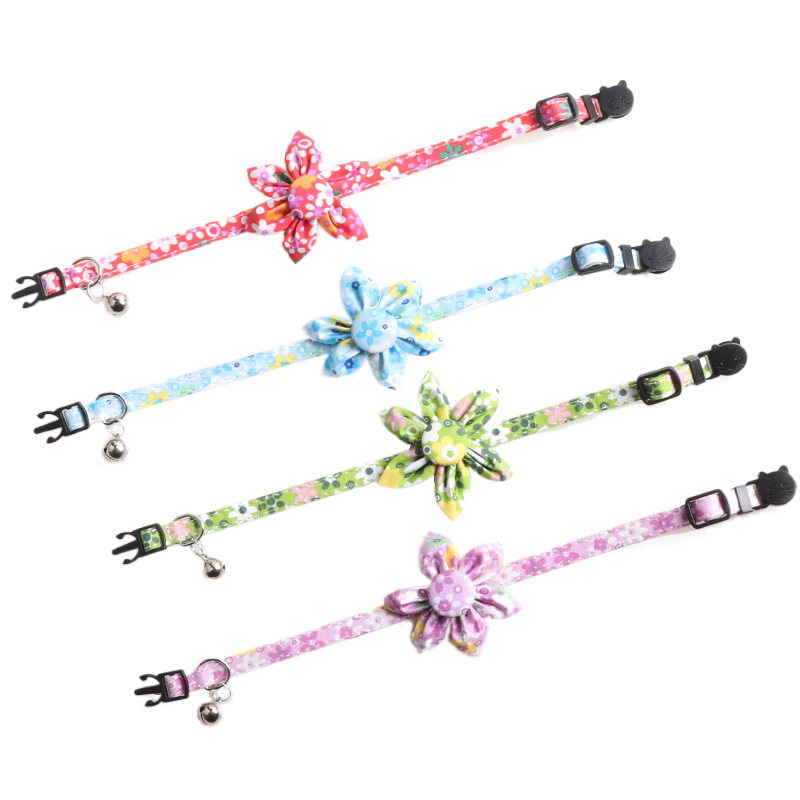 Breakaway Cat Collars for Girl Boy Cats, Cute Kitten Collar with Bells and Flowers, Safety Adjustable Female Male Kitty Puppy Floral Collar Pet Spring