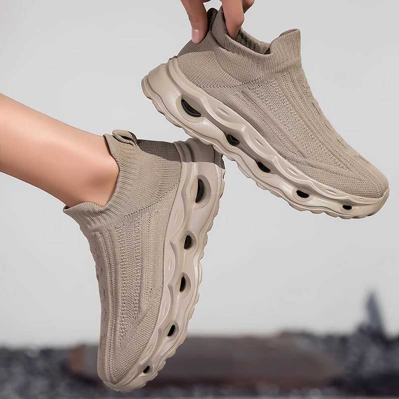 Sports shoes lightweight hiking anti slip mesh vulcanized shoe platform comfortable for couples lazy elastic casual shoes large size Z250319