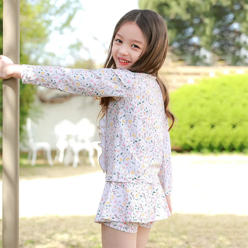 2025 Girls Swimsuit Children Split Swimsuit Long Sleeves Sunscreen Quick Drying Swimwear for Girls Beach Dress 250319