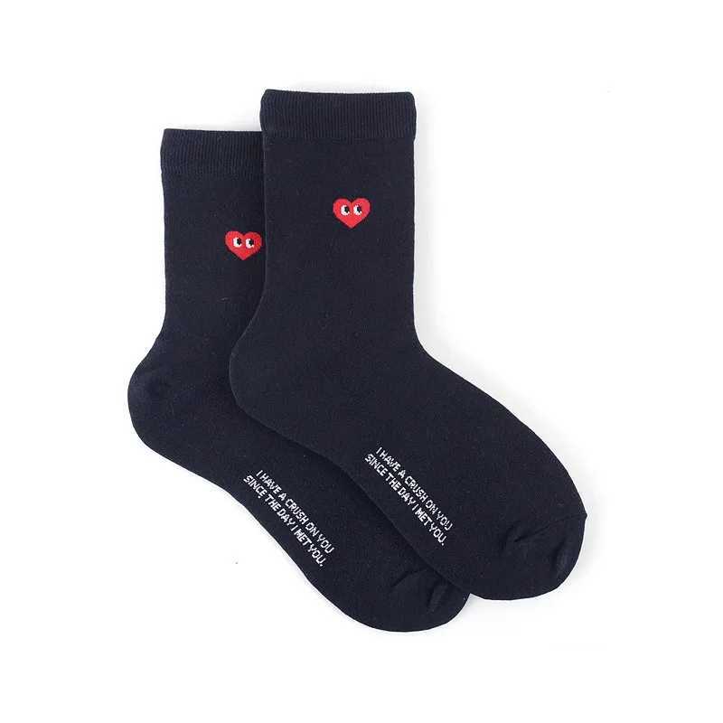 Ins socks Breathable and absorbent Gentleman Korean version black and white Solid color love fashion in the leisure sports wind X250319