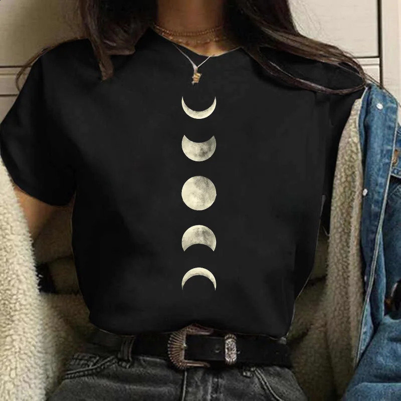 Moon Print T-shirts for Women Harajuku Summer T Shirt Fashion Black Tops Funny Female T-shirt Casual Tee Woman Clothes 250319