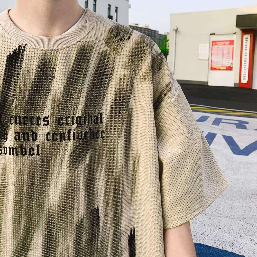 China-Chic niche design sense hand drawn graffiti T-shirt men's summer high street oversize hip-hop sports shirt