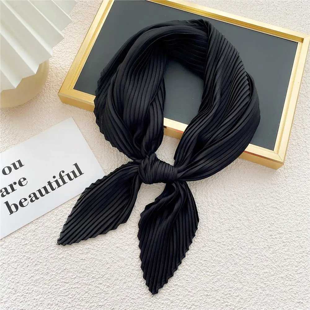 Warm pleated printed silk scarf satin spring and summer scarf 70 * 70cm square neckline solid color scarf decoration X250319