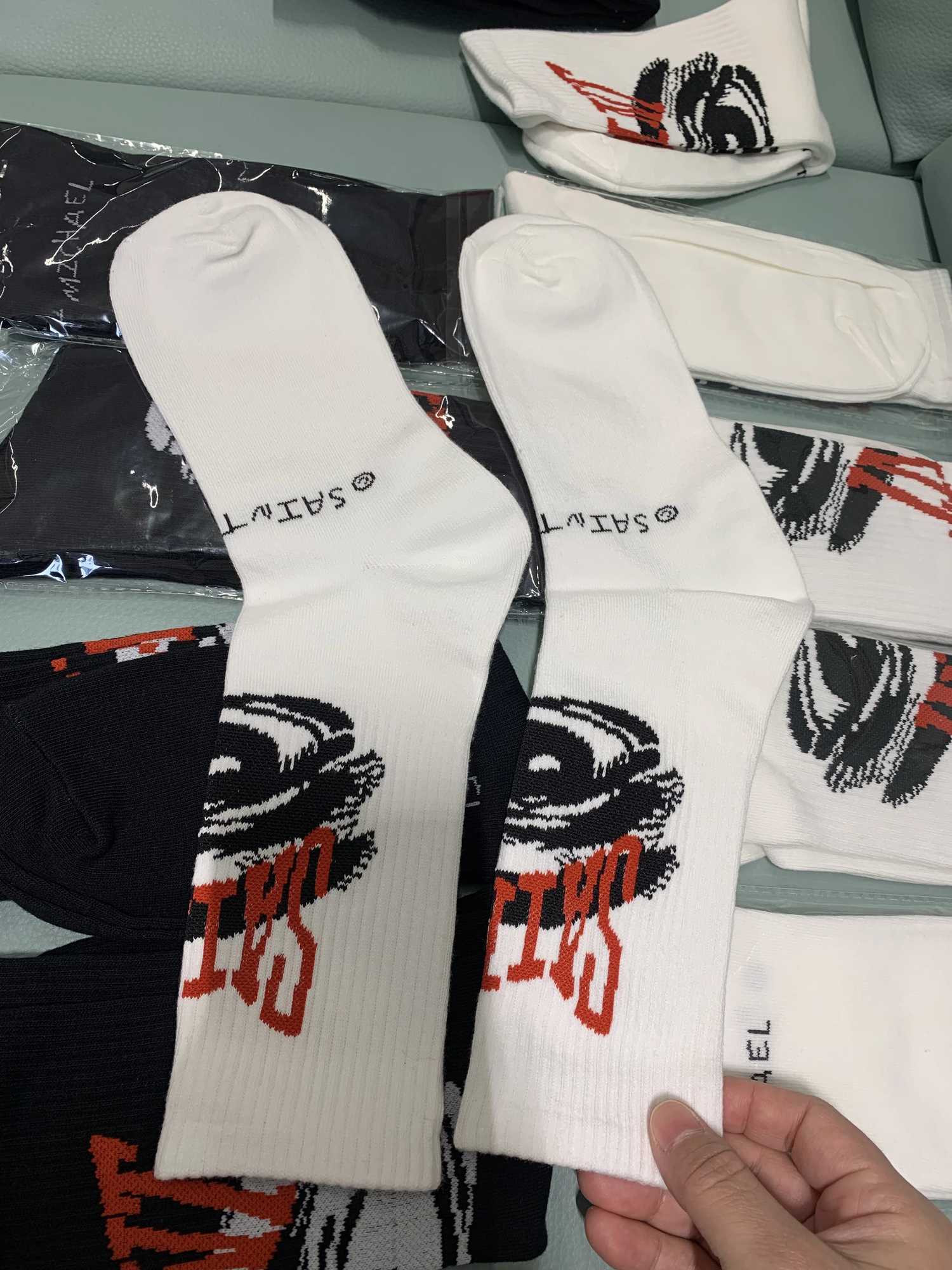 Real Pics One Pair Black White Socks Men Women Basketball Socks 25ss X250319
