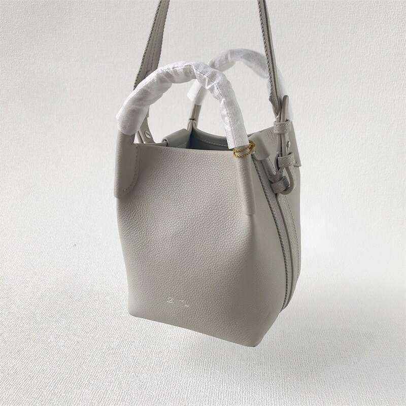LP Nuoyoupianya's New Bale Small Water Bucket With Lychee Pattern Cowhide Minimalist Casual Versatile Vegetable Basket Handbag For Women
