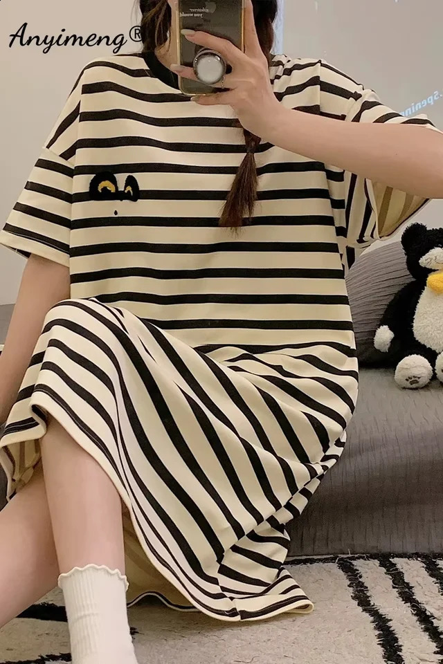 Summer womens pajamas plus size home ice silk night dress short sleeved Oneck 150Kg knee length 250319