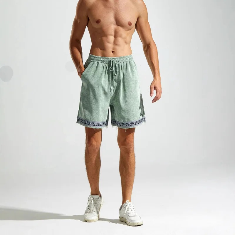 retro Corduroy casual mens shorts summer beach vacation casual shorts mens sports and fitness pants 250317
