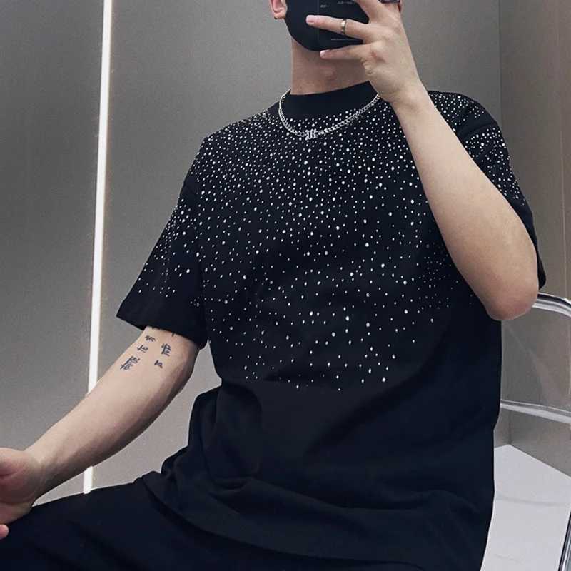 Summer Short Sleeved T-shirt Mens T-shirt Loose Round Neck Fashionable Trendy Brand Hot Diamond Half Sleeved ClothesT250318
