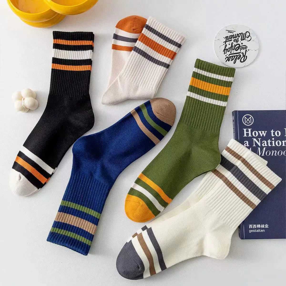 5/10 pairs of mens striped mid tube socks fashionable color blocking soft and comfortable sweat absorbing and breathable casual socks X250319