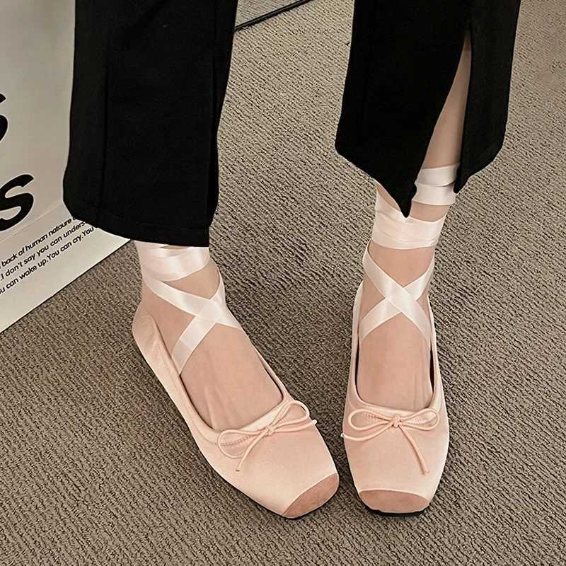 Luxury lace tie legs satin ballet flat shoes for women square toe bow elastic band ballet dancer women wedding flower shoesXJ250319
