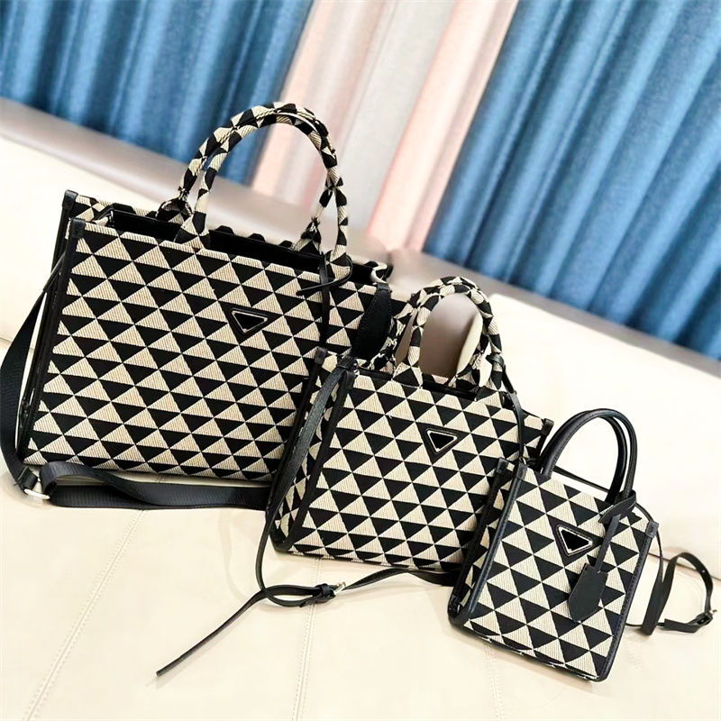 3 sizes embossed Canvas Tote bag Luxurys Designers Bags Women Shopping Letter Rhombic pattern Luxury Handbag Ladies High Capacity travel Bag Fashion shoulder bags