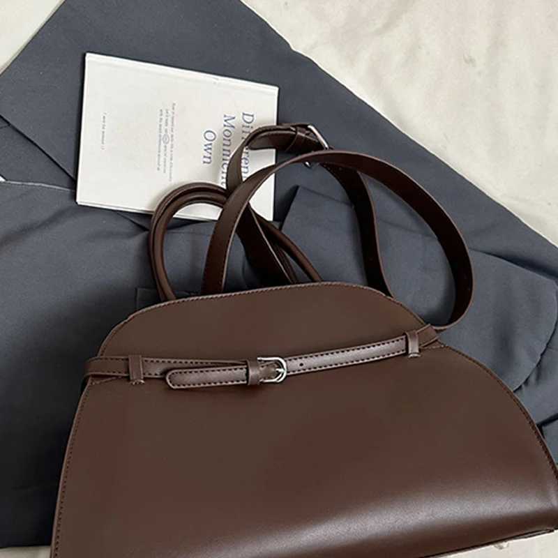 Retro Tote Bag Wens Large Capaci Winter New Fem Handbags Cmuter Work Simple Ladies Crossbody Satchel Messenger Bags Z250318