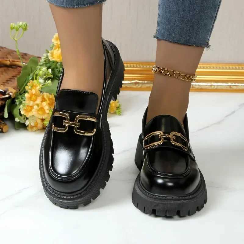 2024 Womens Shoes Womens Fi Mary Janes Round Toes Flat Loafers Oxford Platform Casual Metal Chain Buckle Womens High Heels BlackXJ250319