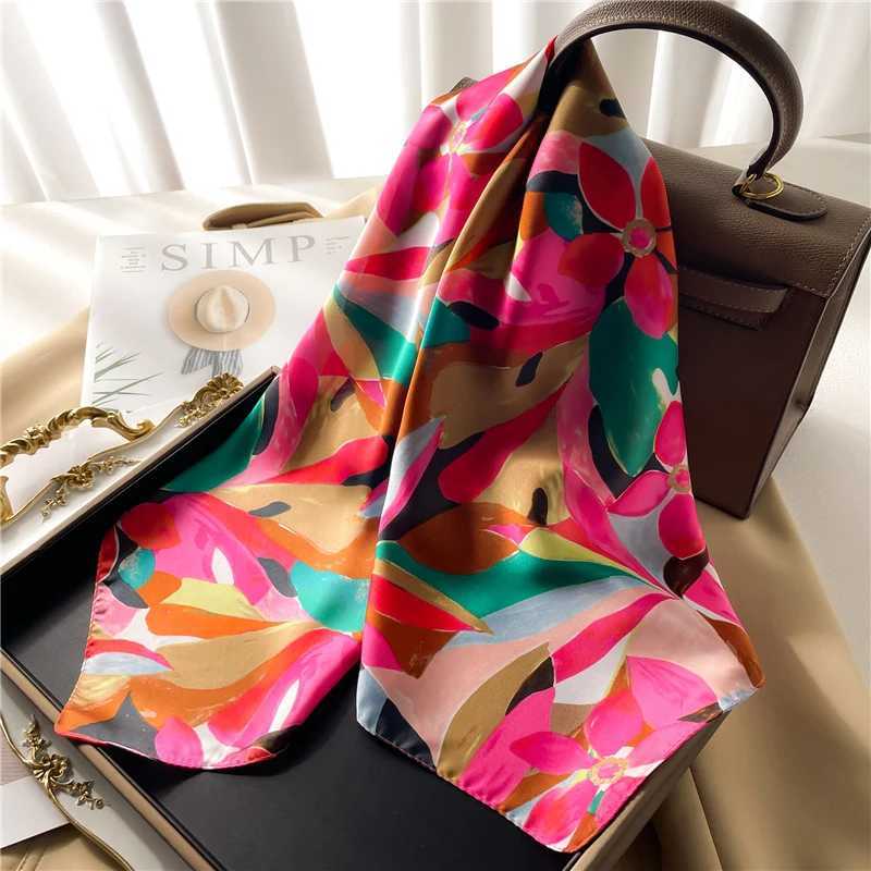 Home>Products>Fashion>Flower printed square scarf X250319
