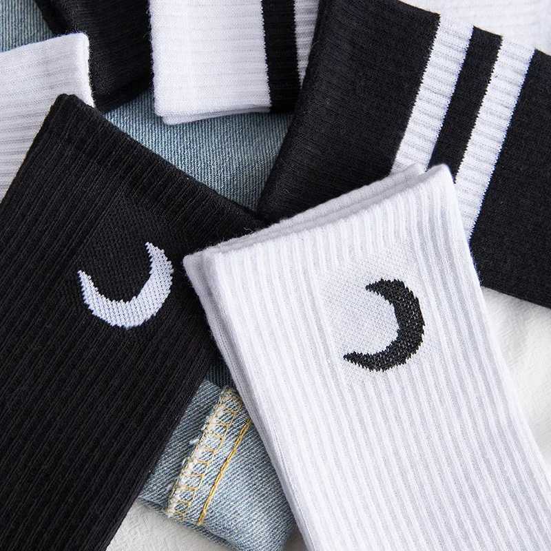 Youth sports tube socks autumn and winter new black couple mens socks long street hip-hop white ins tide socks X250319