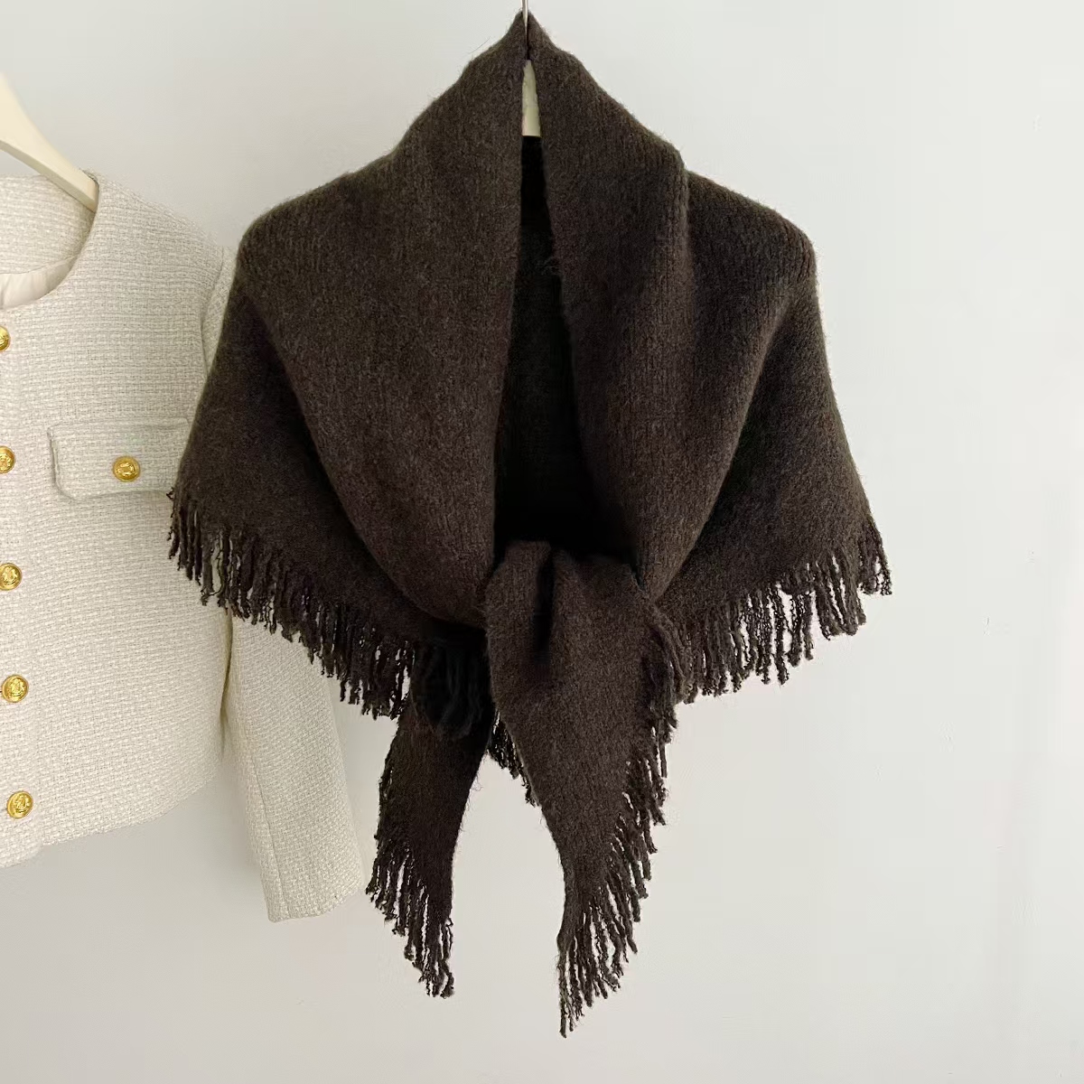 K170 2024 new autumn and winter fashion all-match solid color tassel triangle shawl female warm neck protection advanced simple scarf