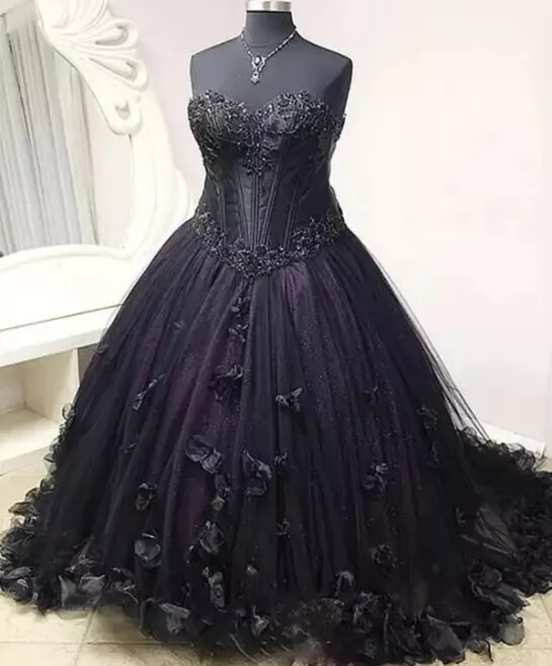 Black Gothic Wedding Dresses 3D Floral Appliques Sweetheart Corset Ball Gown Vintage Bridal Gowns Lace Appliques Beaded Retro Vestido De Novia Back La