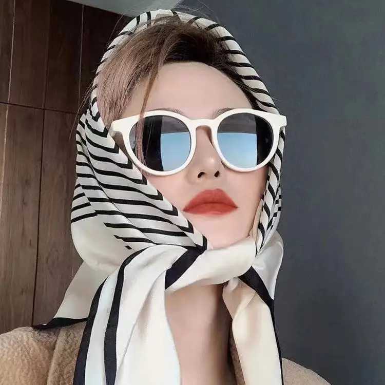 70 * 70 Wen Silk Scarf Luxury Silk Scarf Collar Fauard Leopard Wallet Designer Silk Square Triangle Scarf X250319