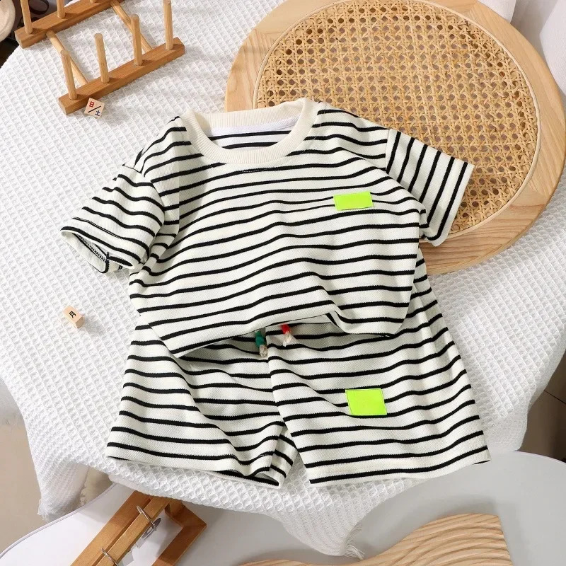 2Pcs Fashion Childrens Short sleeved Shorts Set Summer Clothing Boys Baby Cotton Tshirt Pants Black and White Stripes 250319