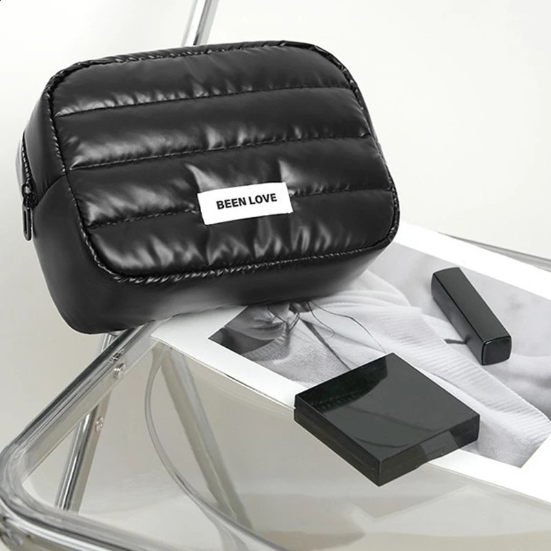 Fashion Large Capacity Makeup Bag Travel Organizer Portable Cosmetic Bag Multifunctional Storage Washbag 250314